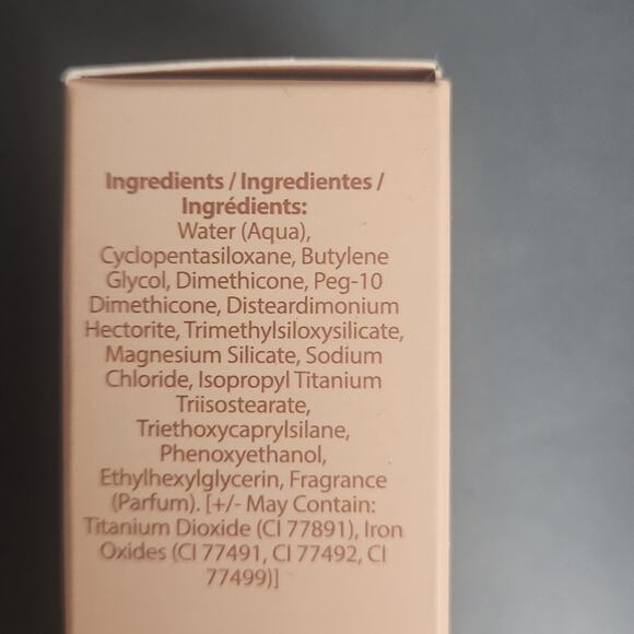 Farmasi BB Cream Foundation- 03 Medium Beauty Blending Makeup - Picture 2 of 5
